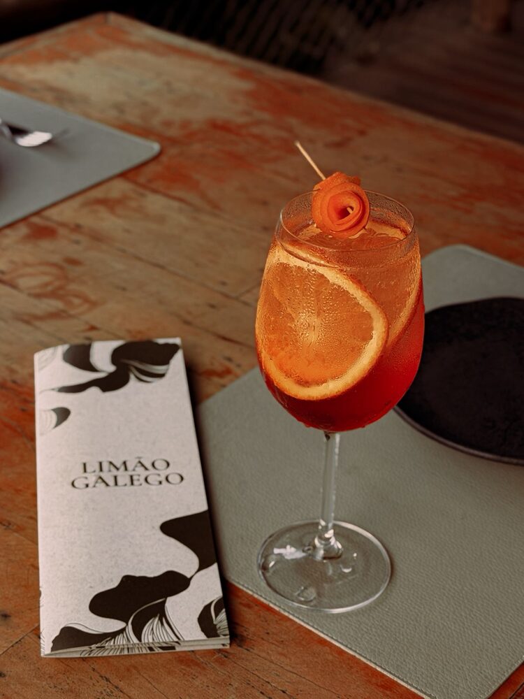 Spritz com cardápio Limão Galego